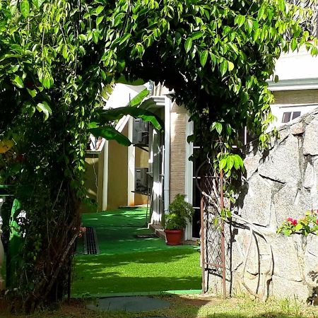 Apartament Hibiscus House Seychelles Self Catering Victoria Zewnętrze zdjęcie