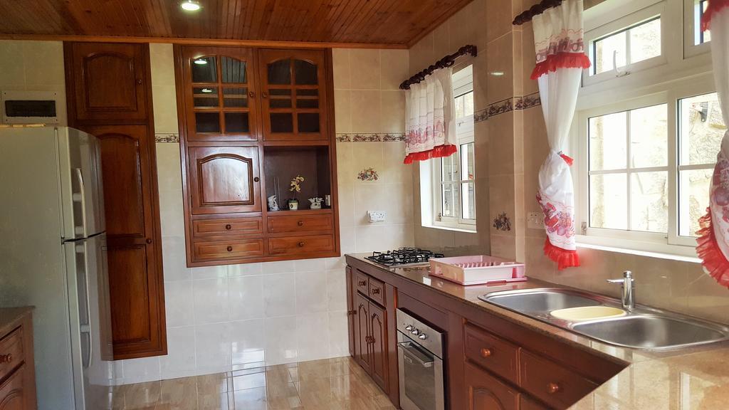Apartament Hibiscus House Seychelles Self Catering Victoria Zewnętrze zdjęcie