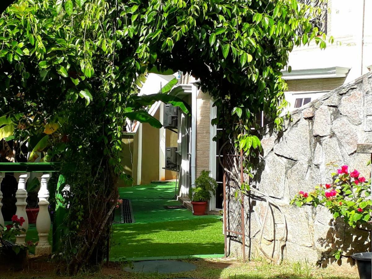 Apartament Hibiscus House Seychelles Self Catering Victoria Zewnętrze zdjęcie